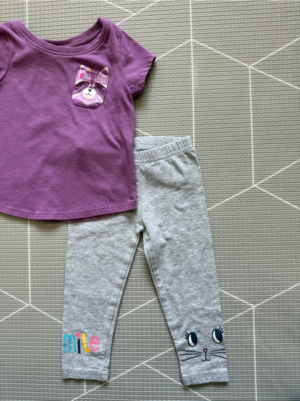 Carters|Baby girl cute set,Purple Cat Pocket Tee & Gray Cat Face Leggings-12M•••